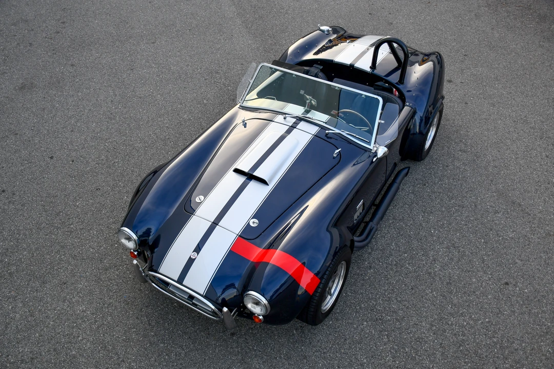 Shelby Cobra Replica - Image 2 of 31