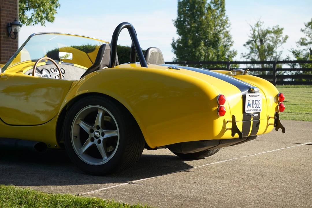 Shelby Cobra Replica - Image 10 of 31