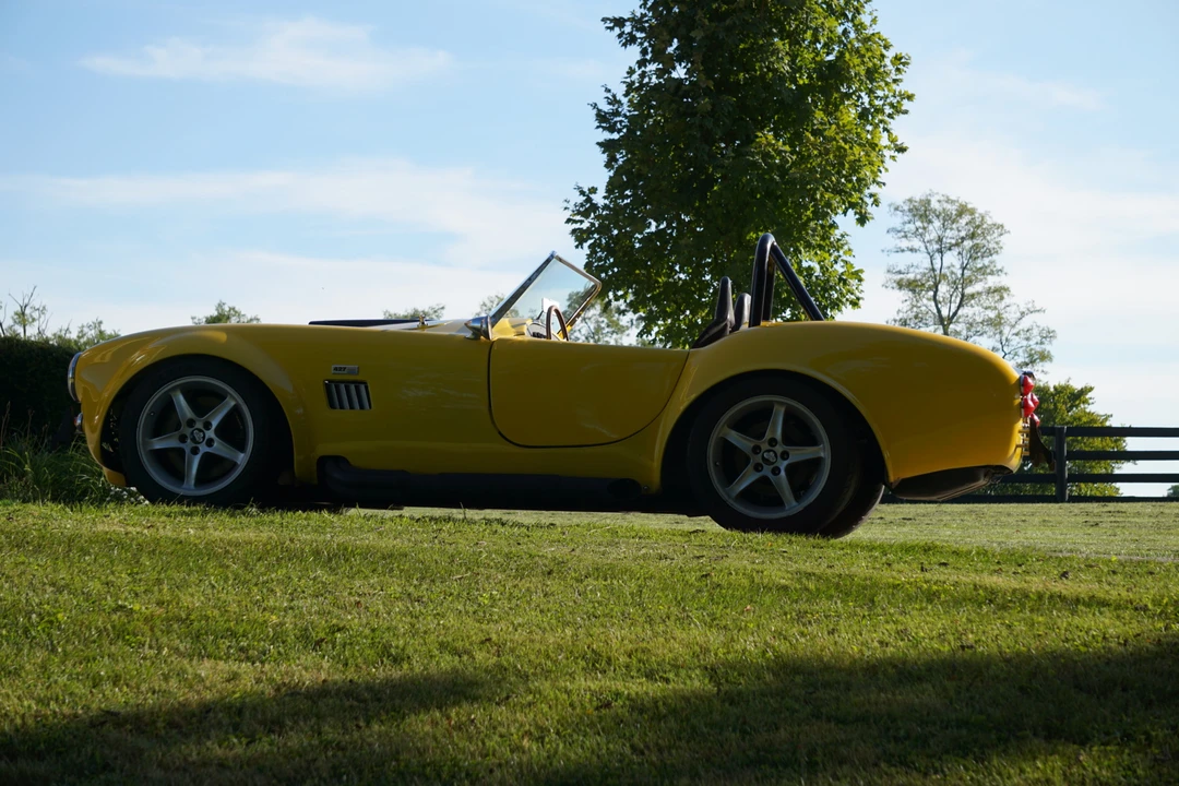 Shelby Cobra Replica - Image 8 of 31