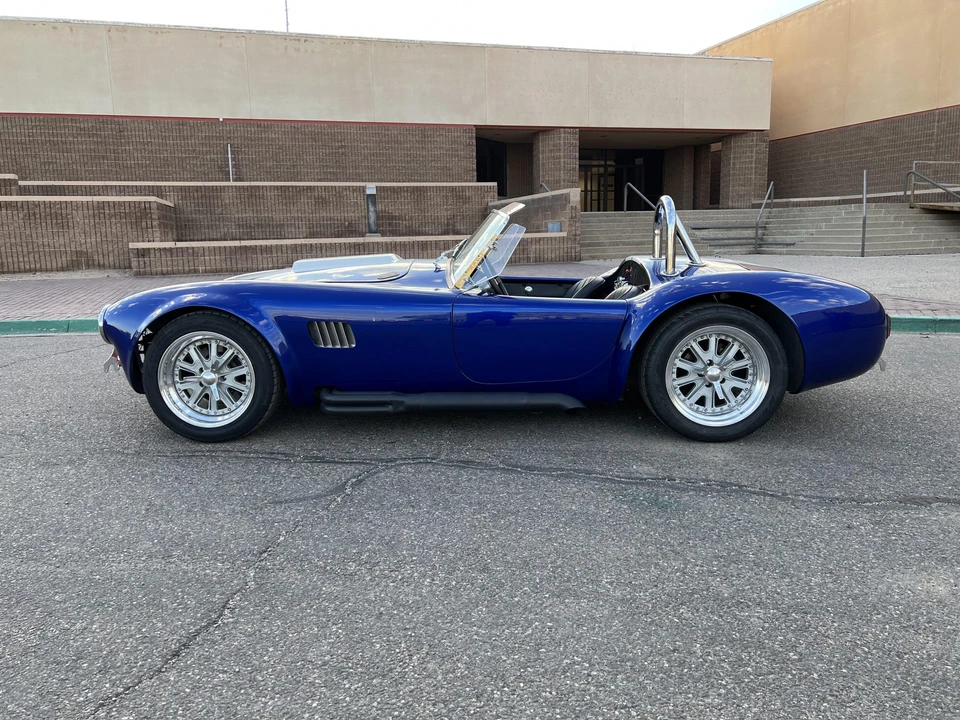 Shelby Cobra Replica - Image 8 of 31
