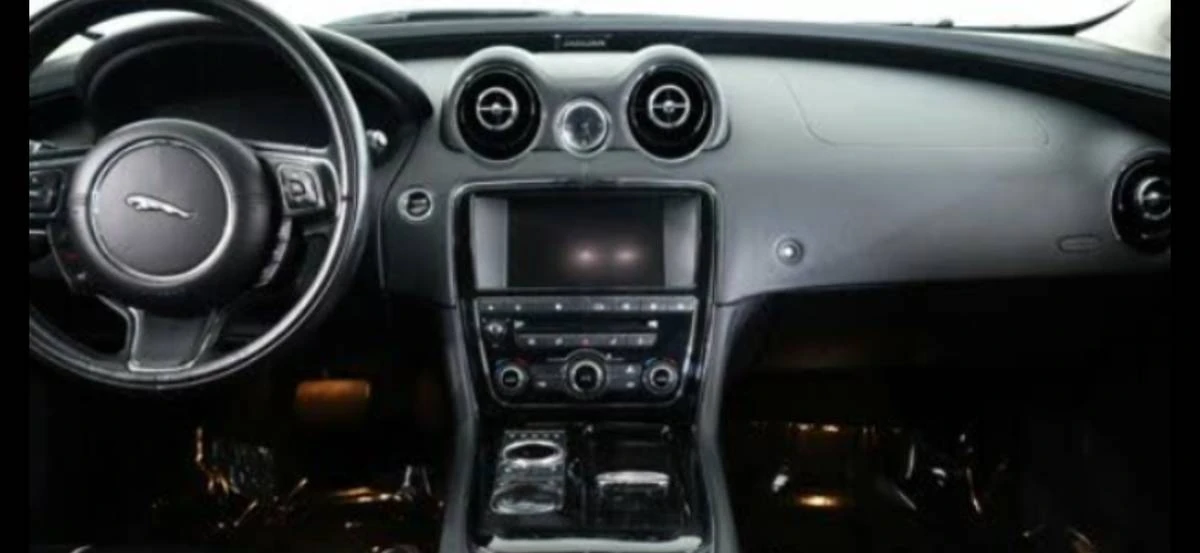 2012 Jaguar X351 XJ - Image 8 of 17