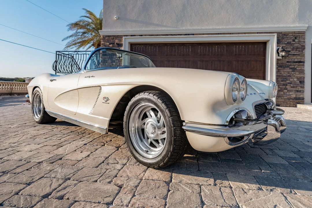 1962 Chevrolet Corvette C1 - Image 12 of 31