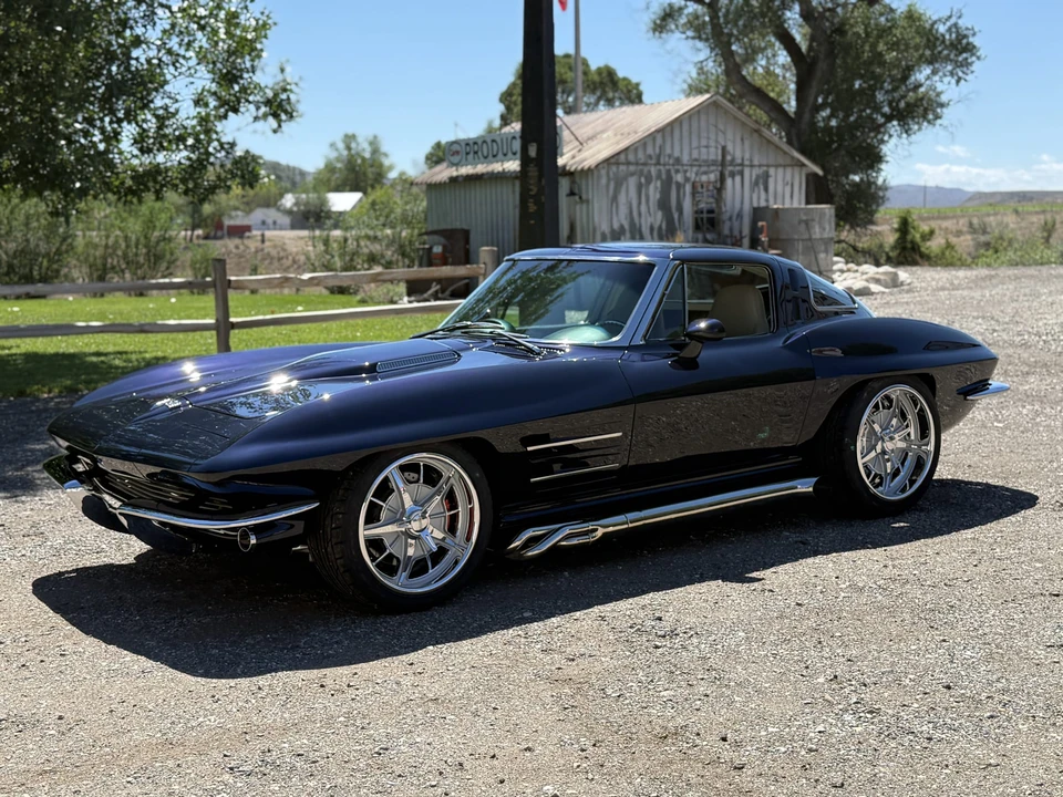 1963 Chevrolet Corvette C2 - Image 4 of 31