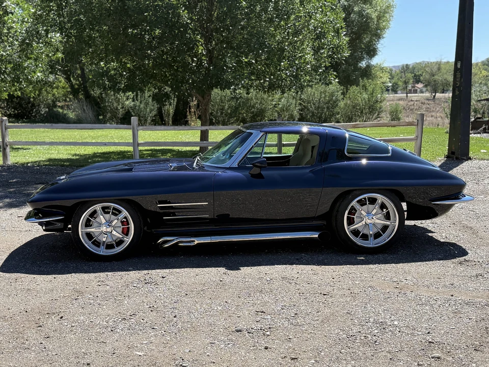 1963 Chevrolet Corvette C2 - Image 5 of 31