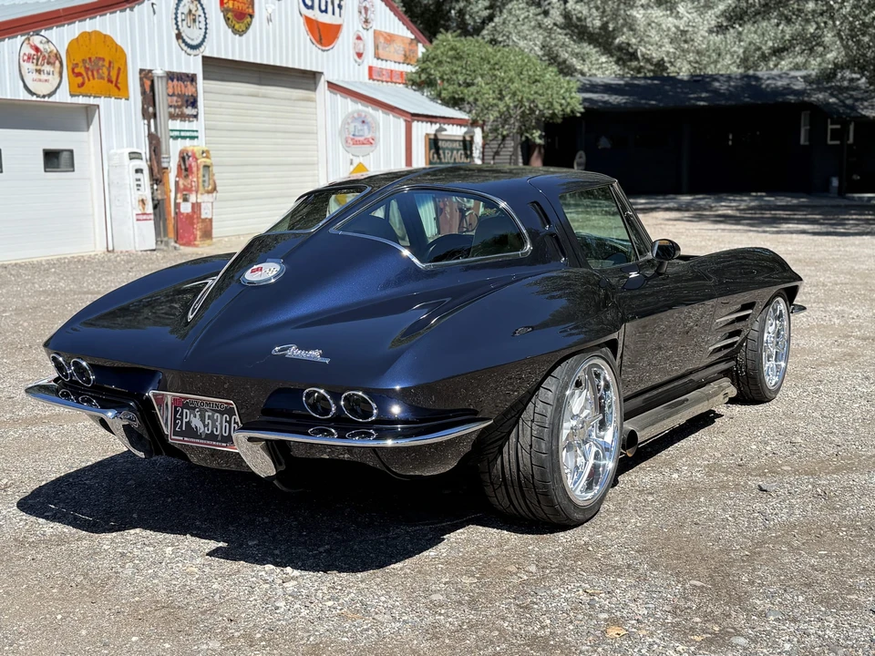 1963 Chevrolet Corvette C2 - Image 12 of 31