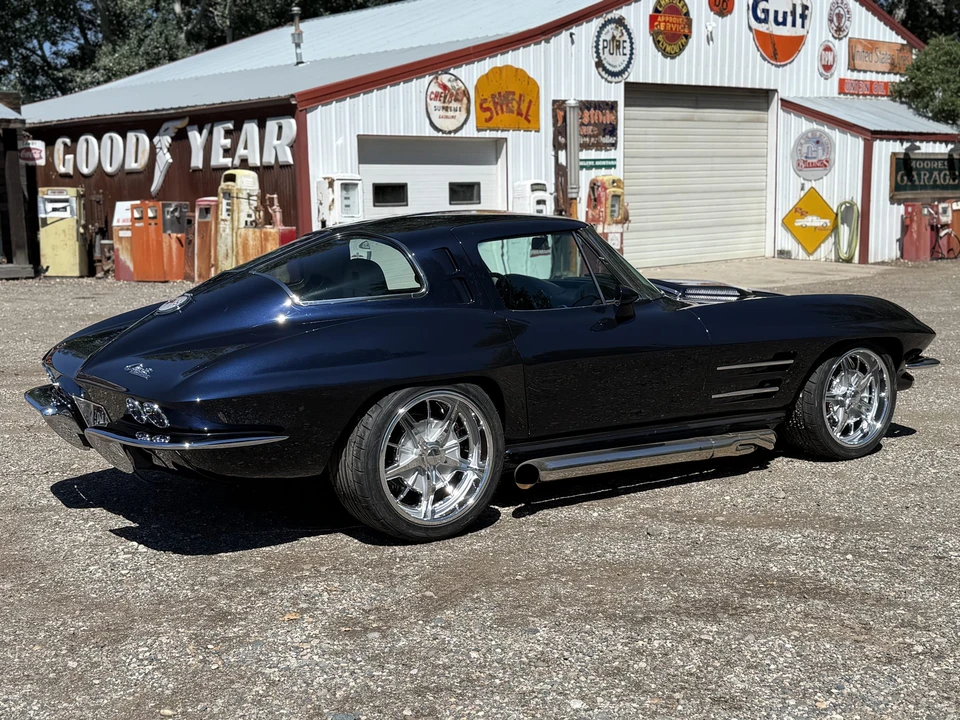 1963 Chevrolet Corvette C2 - Image 13 of 31