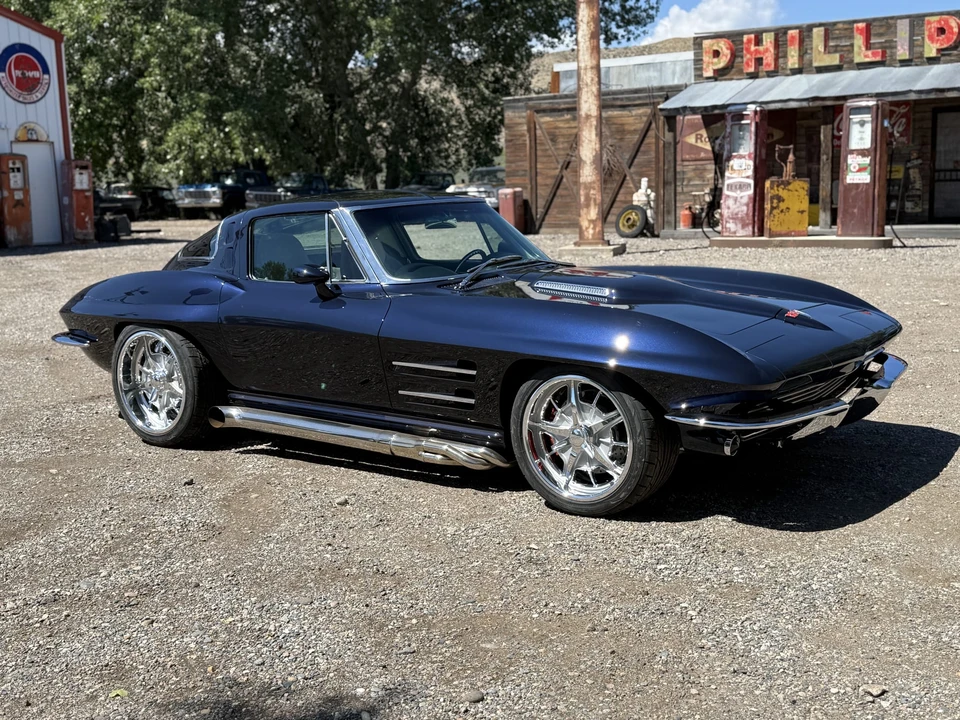 1963 Chevrolet Corvette C2 - Image 16 of 31