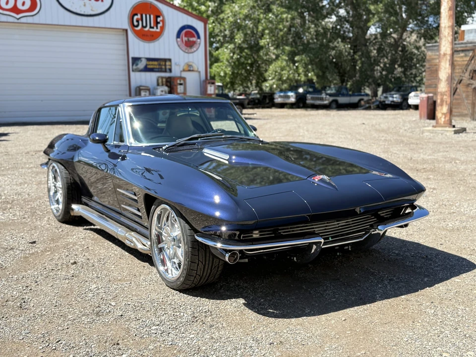 1963 Chevrolet Corvette C2 - Image 18 of 31