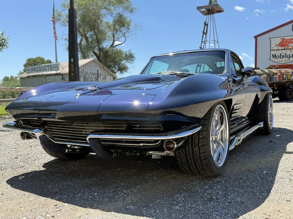 1963 Chevrolet Corvette C2 - Image 2 of 31
