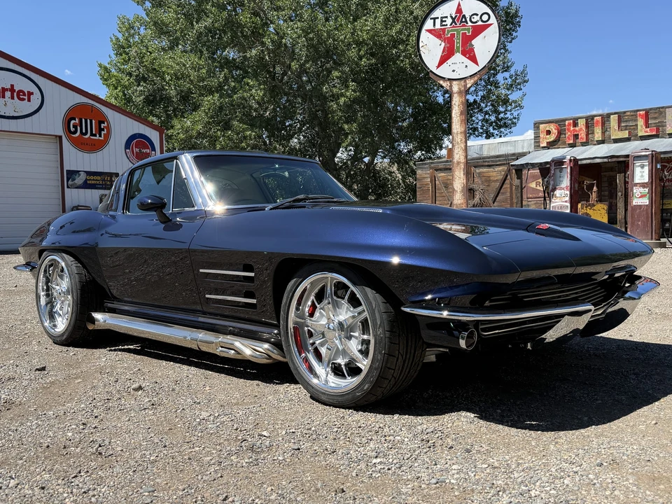 1963 Chevrolet Corvette C2 - Image 17 of 31