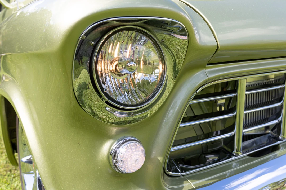1955 Chevrolet Task Force - Image 16 of 31