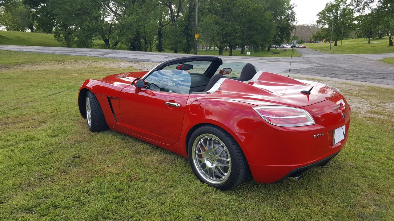 2007 Saturn Sky - Image 5 of 31