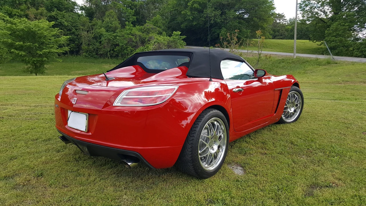2007 Saturn Sky - Image 15 of 31