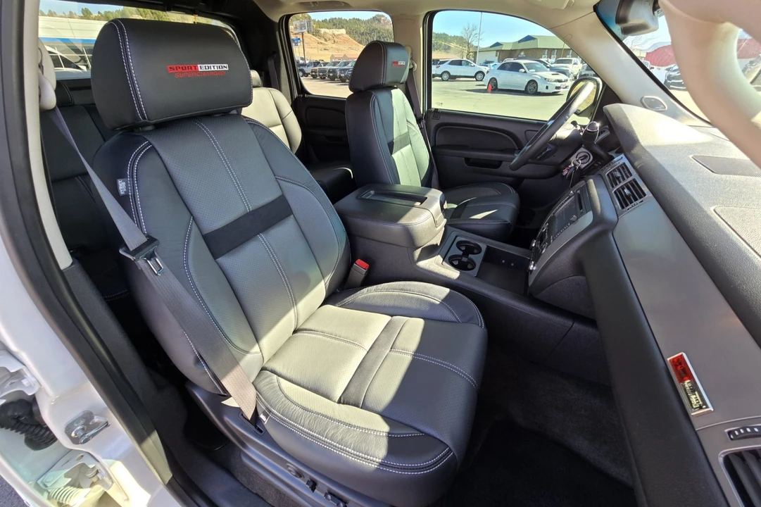 2013 Chevrolet Avalanche - Image 4 of 7