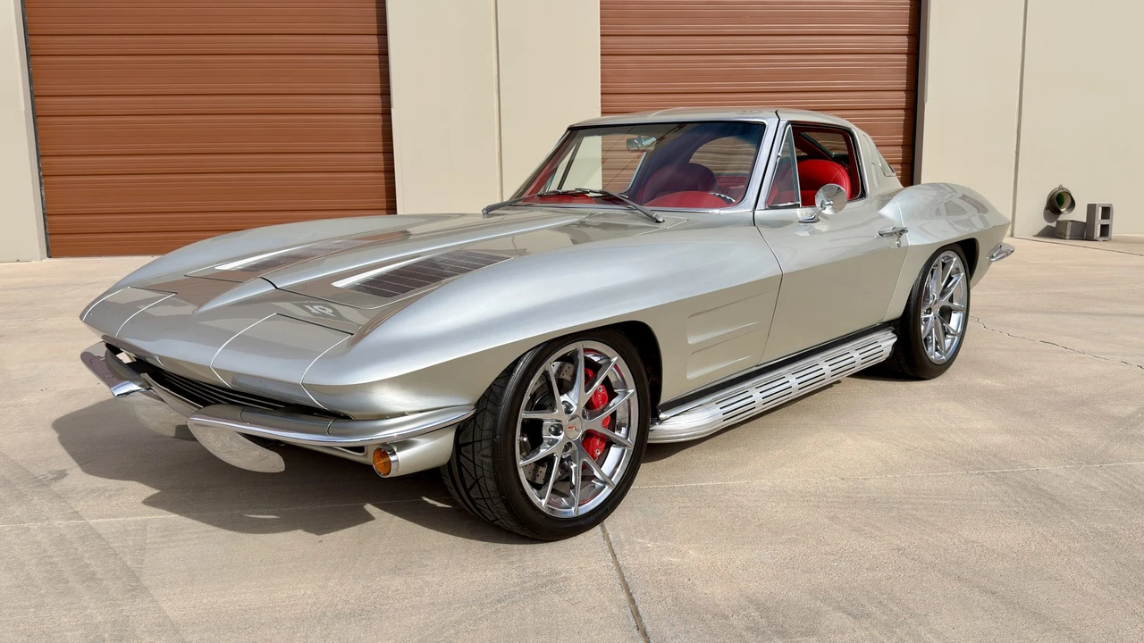 1963 Chevrolet Corvette C2 - Image 2 of 31