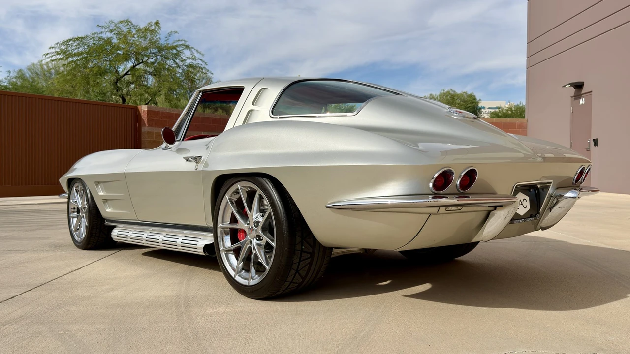 1963 Chevrolet Corvette C2 - Image 4 of 31
