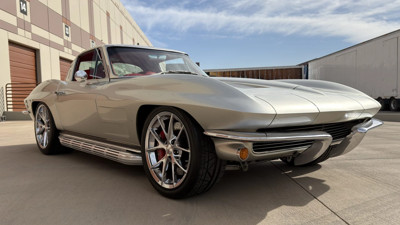 1963 Chevrolet Corvette C2 - Image 8 of 31