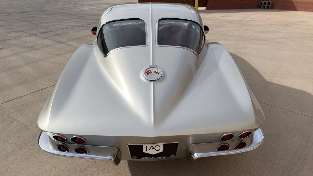 1963 Chevrolet Corvette C2 - Image 11 of 31
