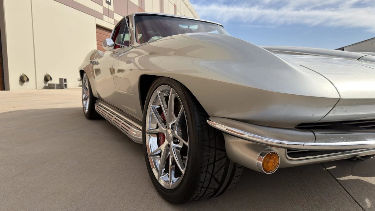 1963 Chevrolet Corvette C2 - Image 17 of 31