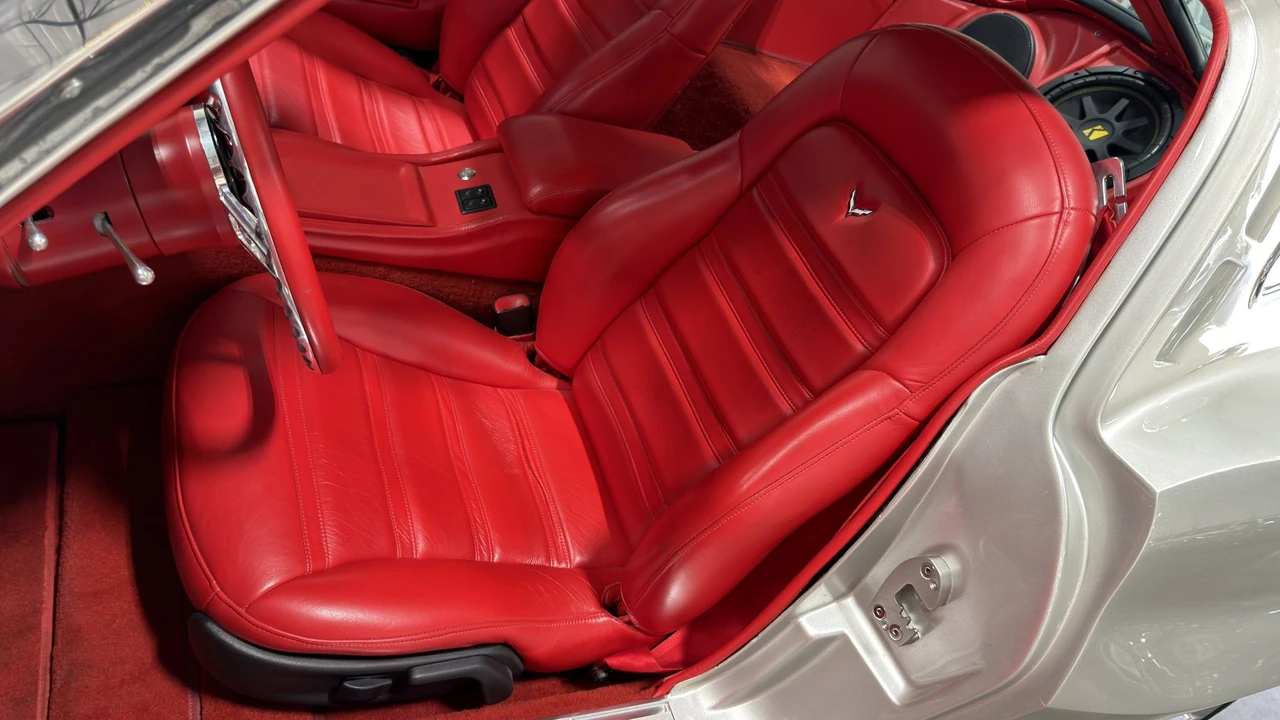 1963 Chevrolet Corvette C2 - Image 25 of 31