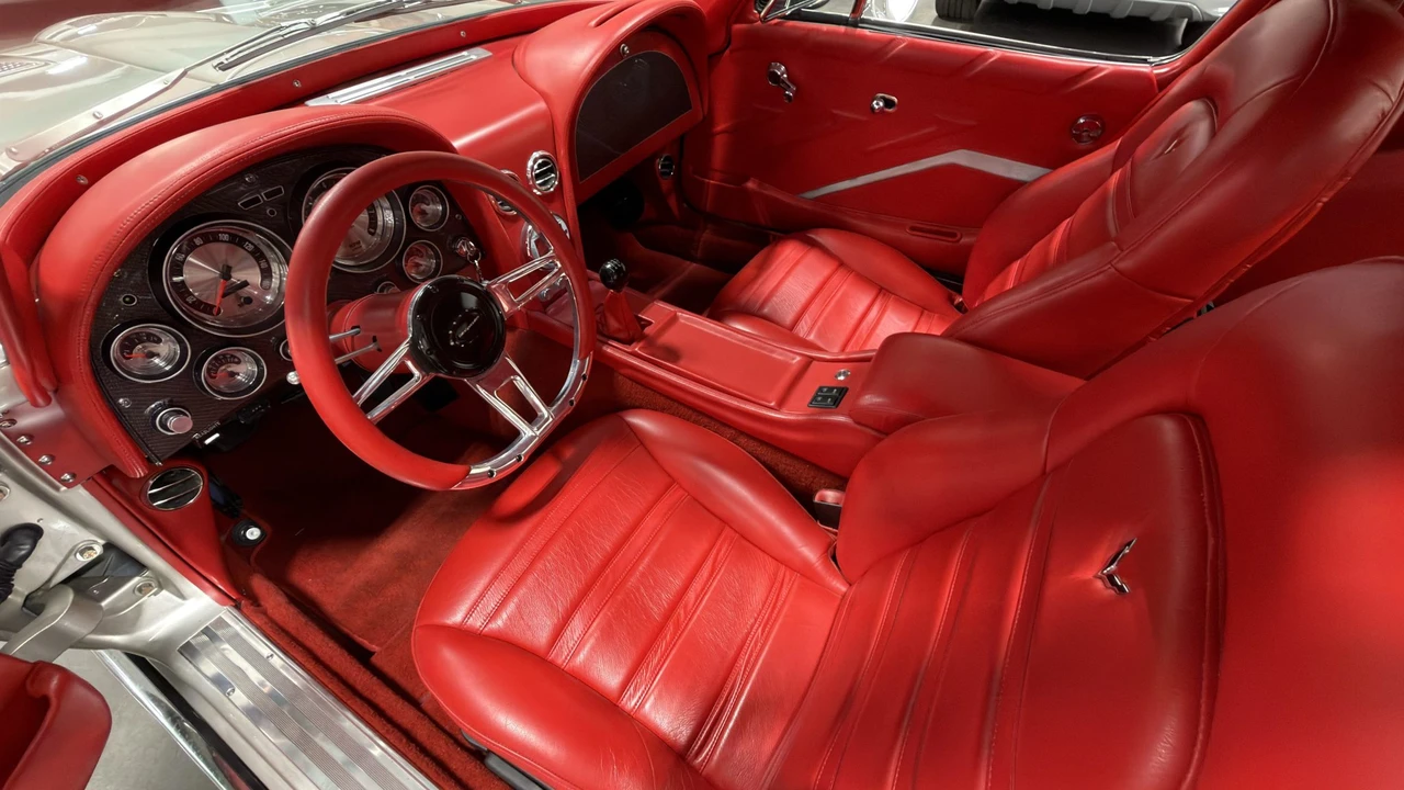 1963 Chevrolet Corvette C2 - Image 29 of 31