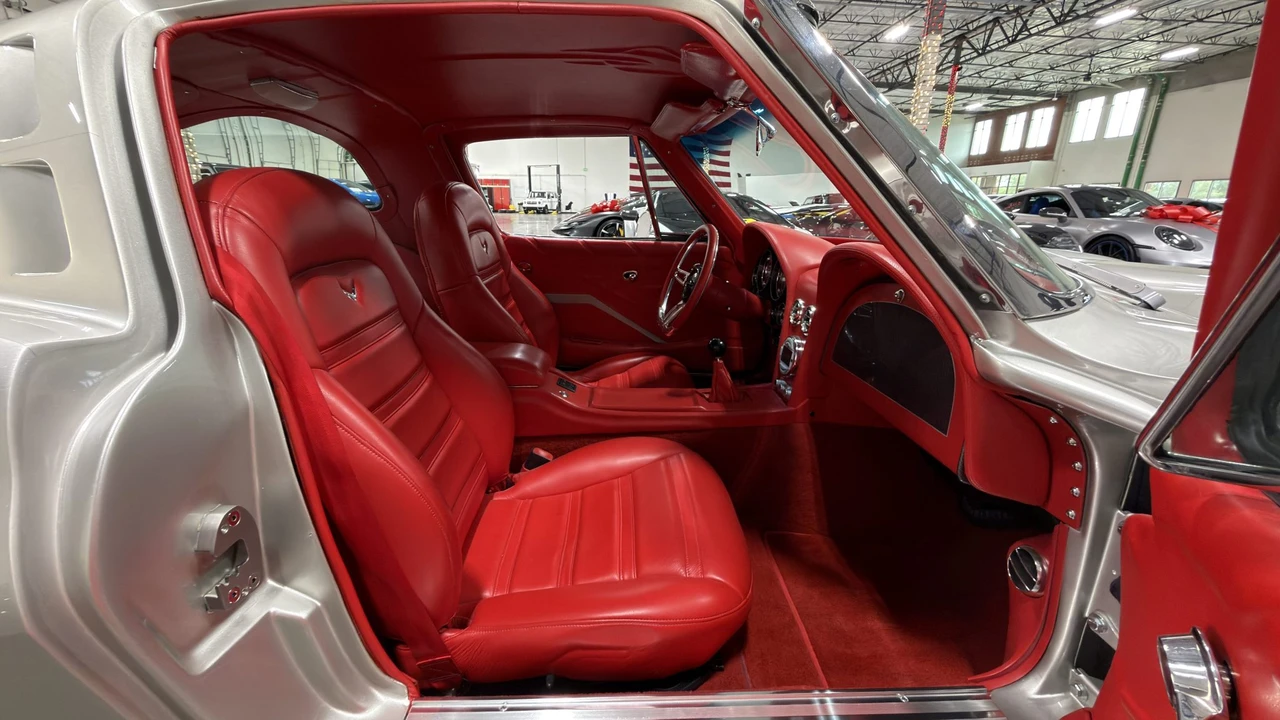1963 Chevrolet Corvette C2 - Image 26 of 31