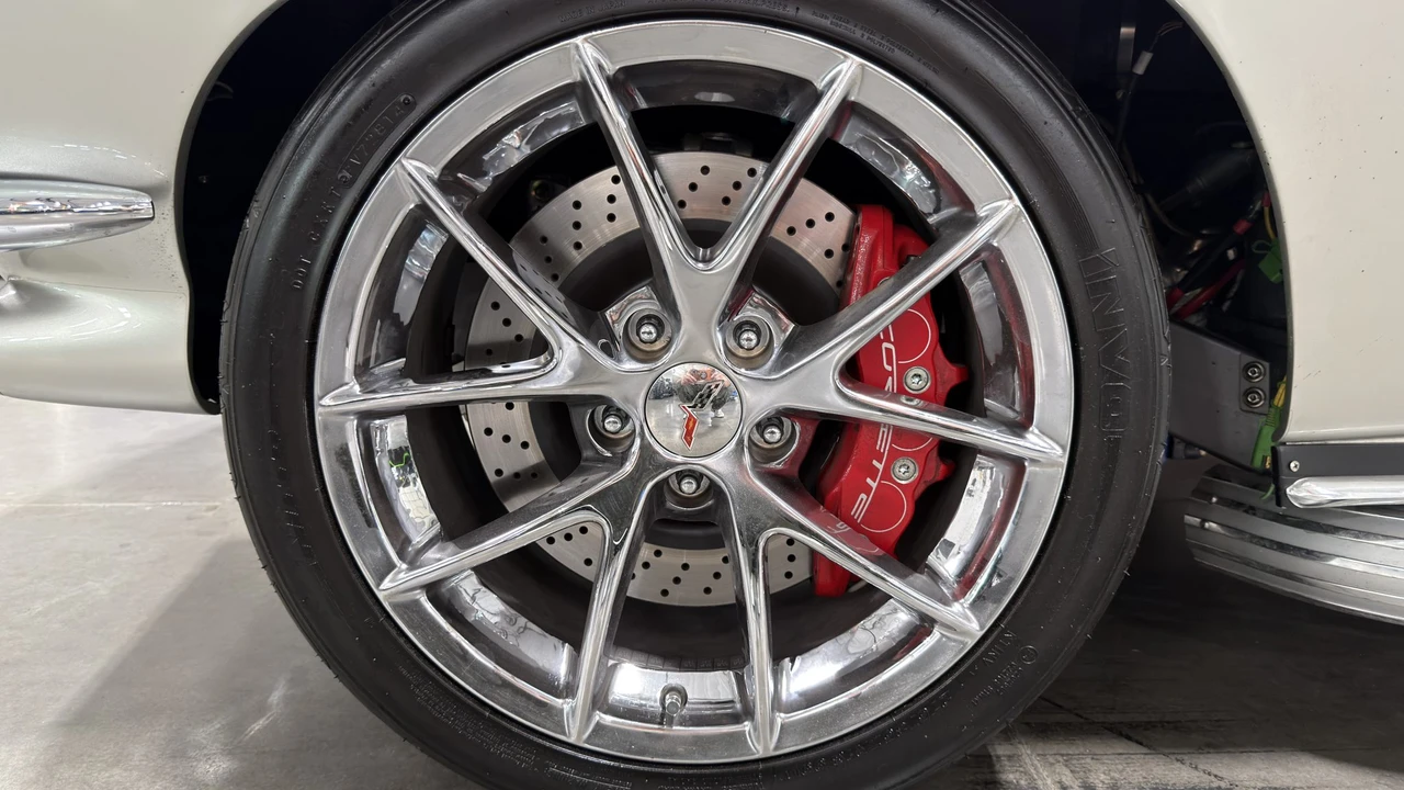 1963 Chevrolet Corvette C2 - Image 19 of 31