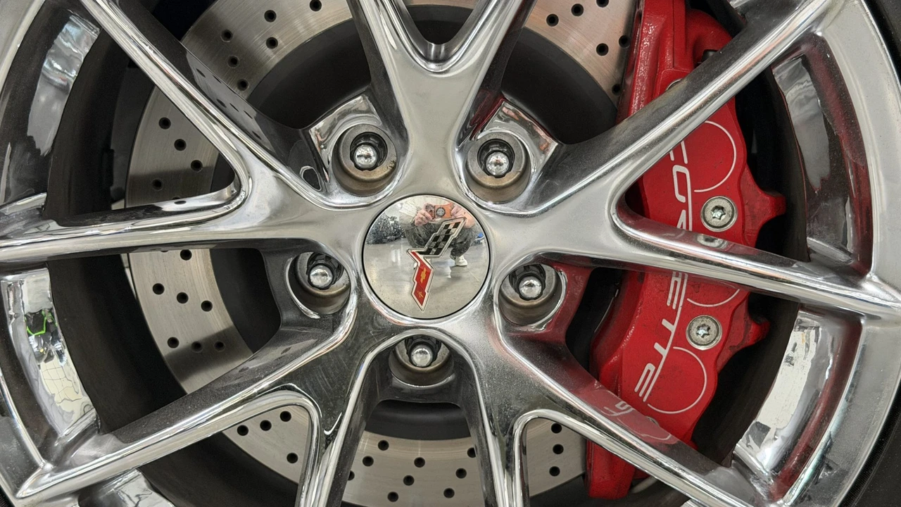 1963 Chevrolet Corvette C2 - Image 20 of 31