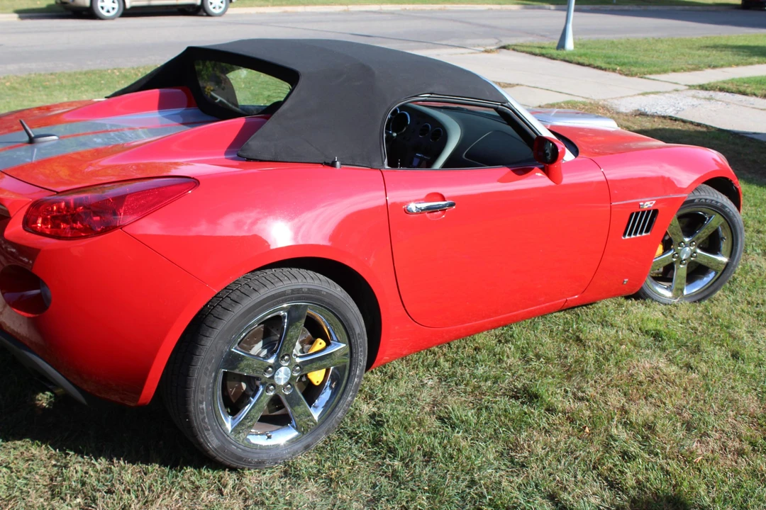 2009 Pontiac Solstice - Image 10 of 31
