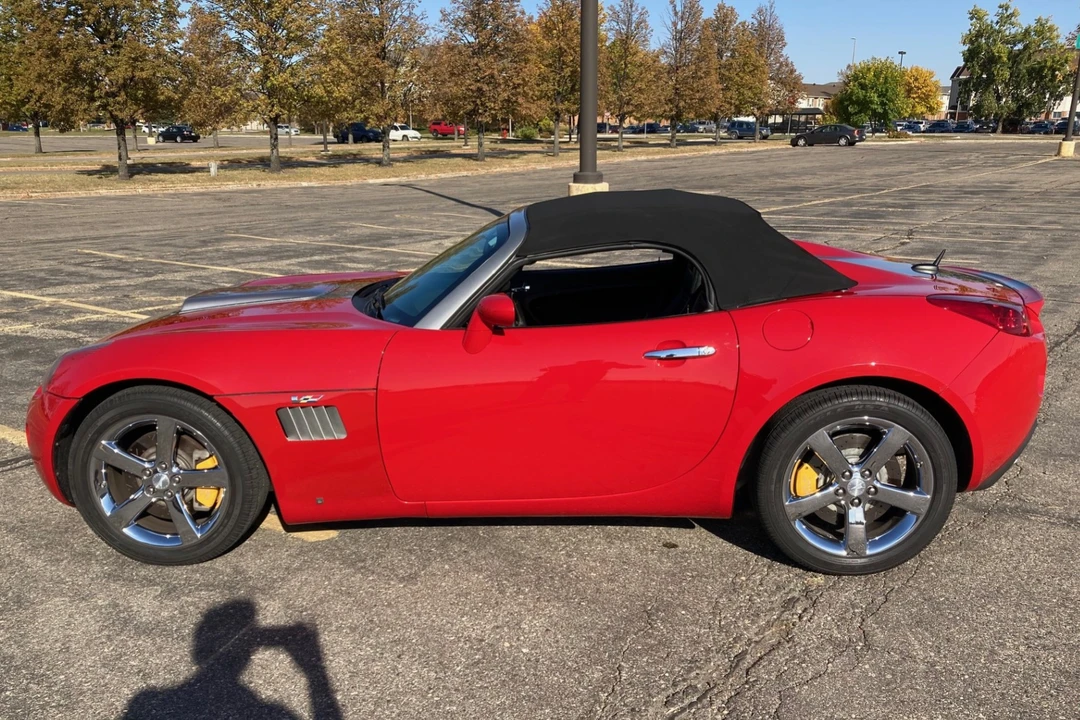 2009 Pontiac Solstice - Image 3 of 31