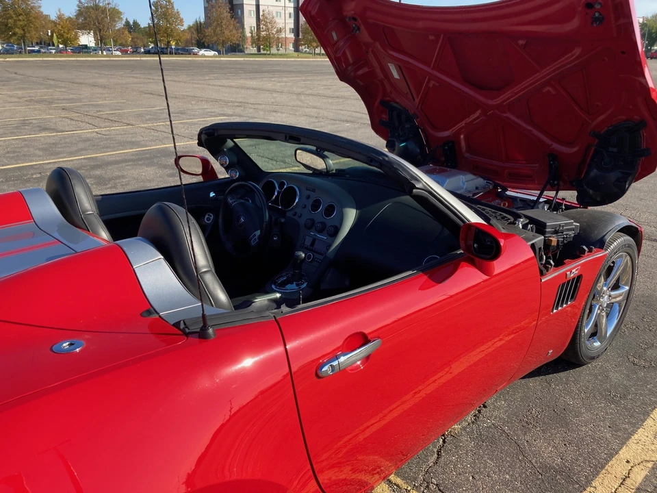 2009 Pontiac Solstice - Image 15 of 31