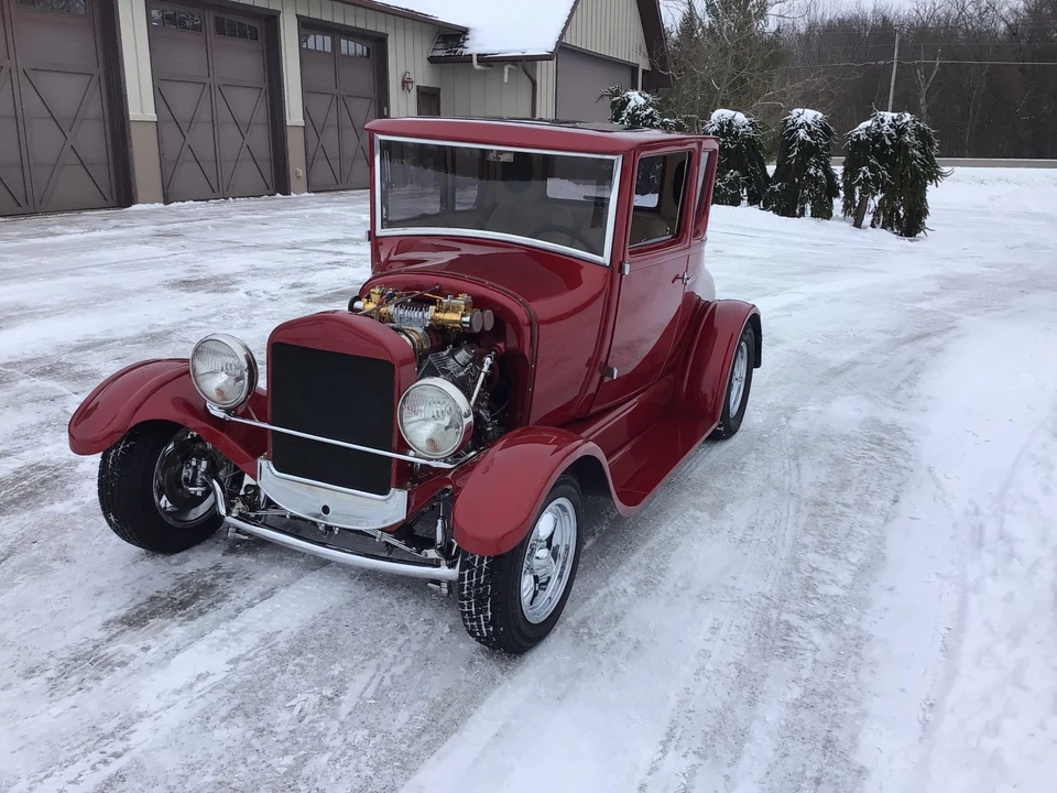 Ford Model T - Image 2 of 31