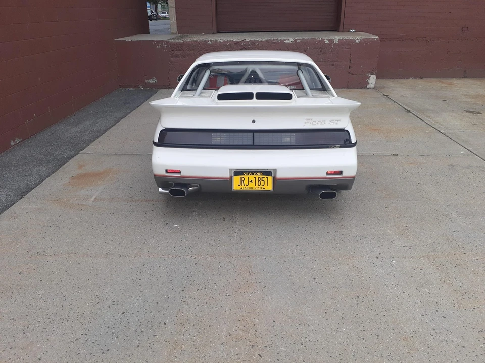 1984 Pontiac Fiero - Image 5 of 31