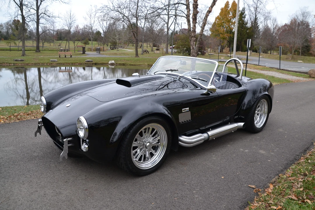 Shelby Cobra Replica - Image 2 of 31