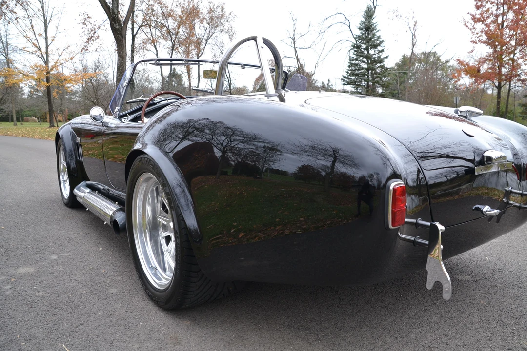Shelby Cobra Replica - Image 5 of 31