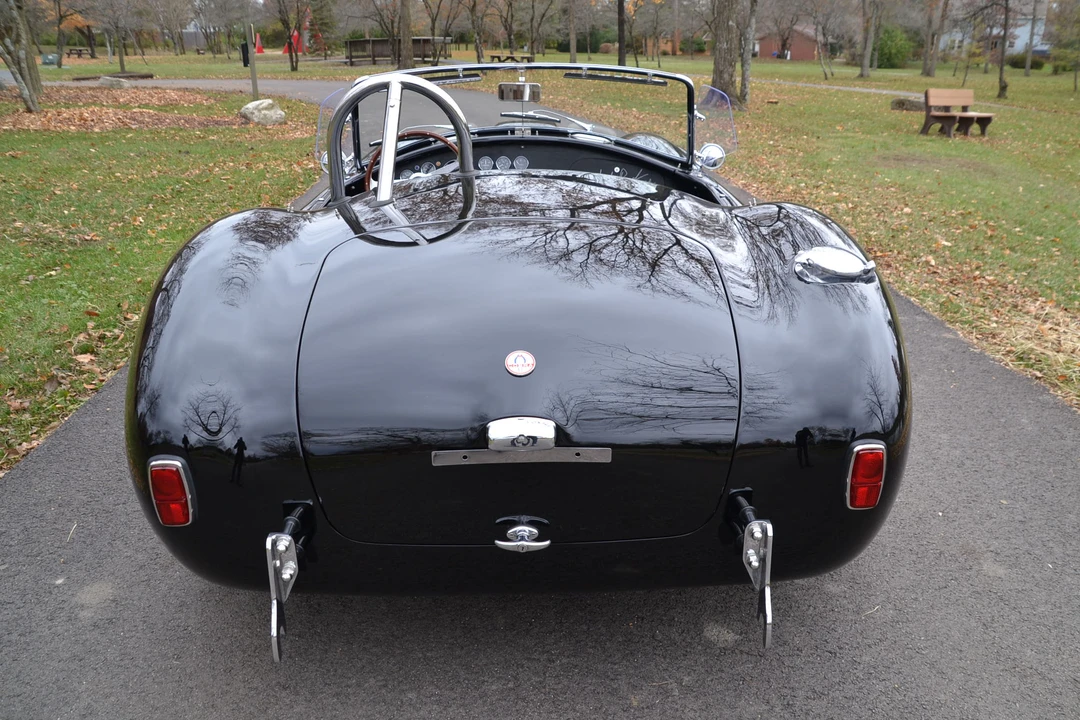 Shelby Cobra Replica - Image 6 of 31