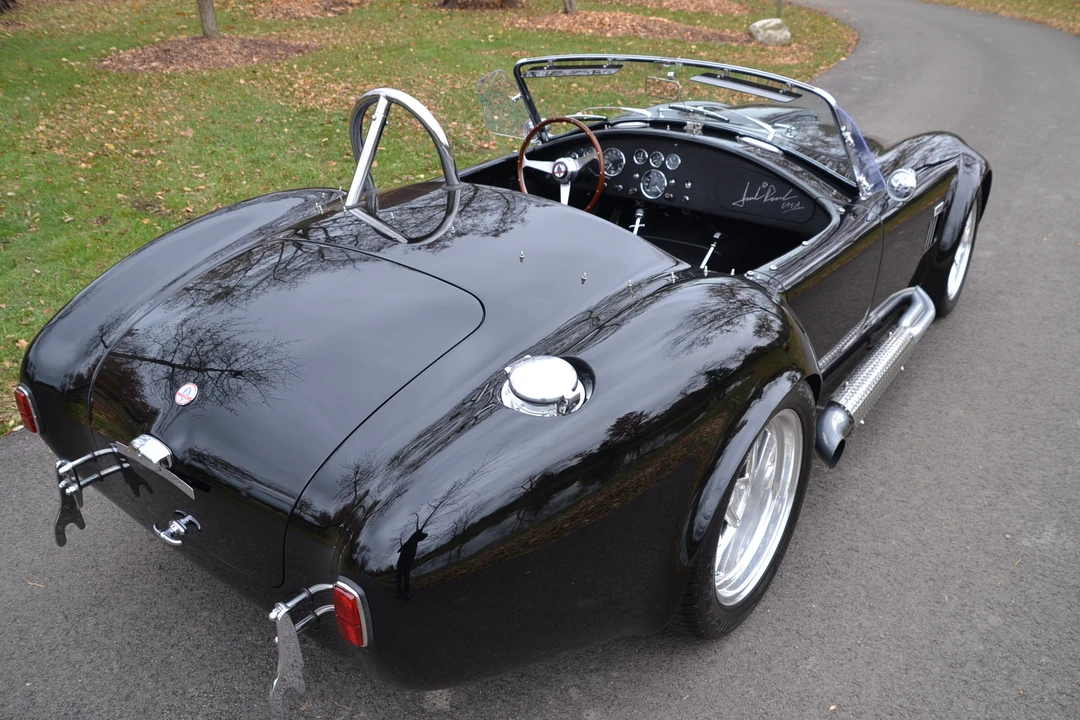 Shelby Cobra Replica - Image 8 of 31