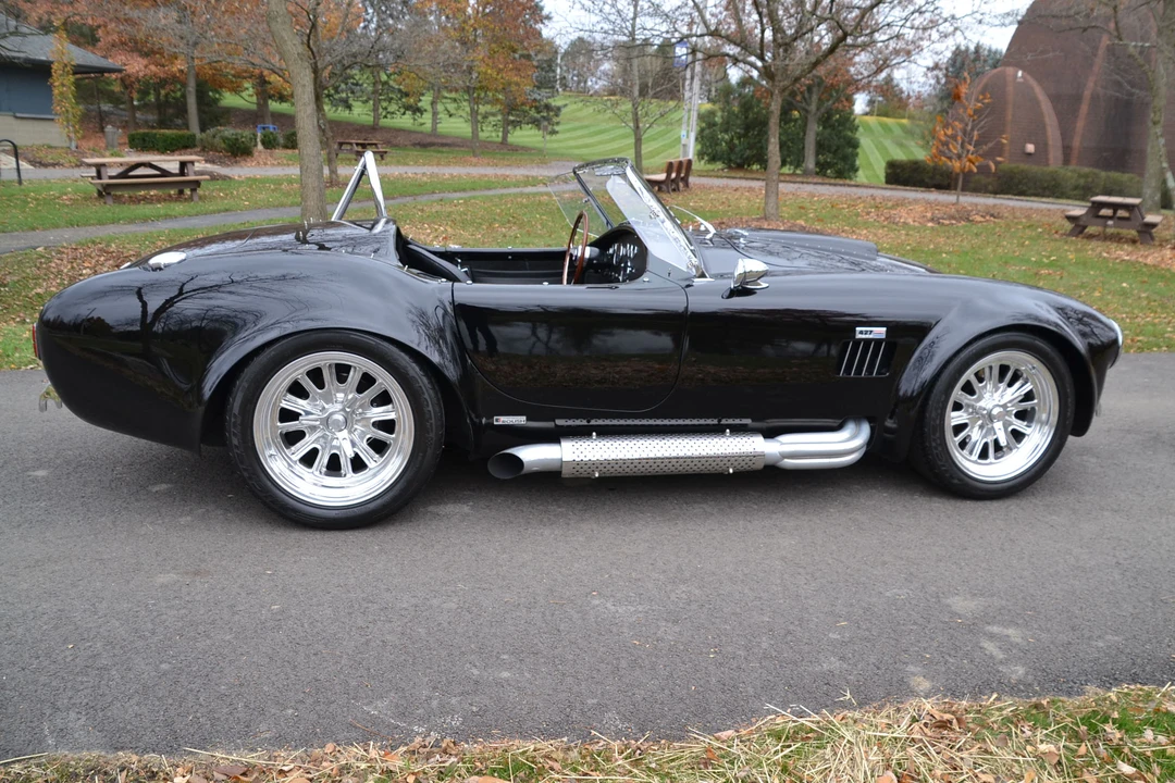 Shelby Cobra Replica - Image 9 of 31