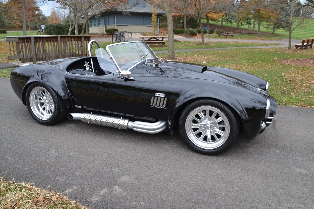 Shelby Cobra Replica - Image 10 of 31