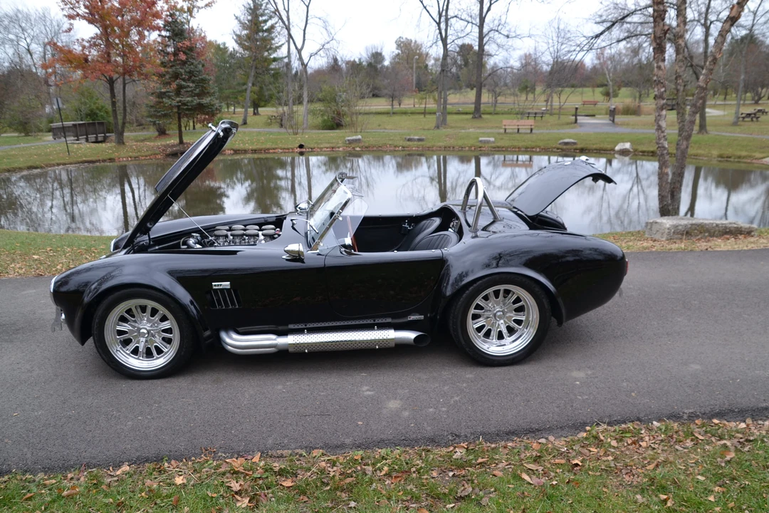 Shelby Cobra Replica - Image 25 of 31