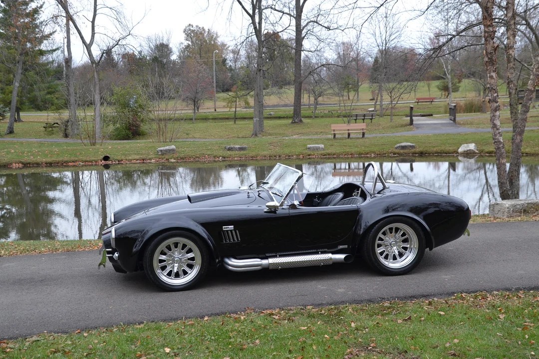 Shelby Cobra Replica - Image 18 of 31