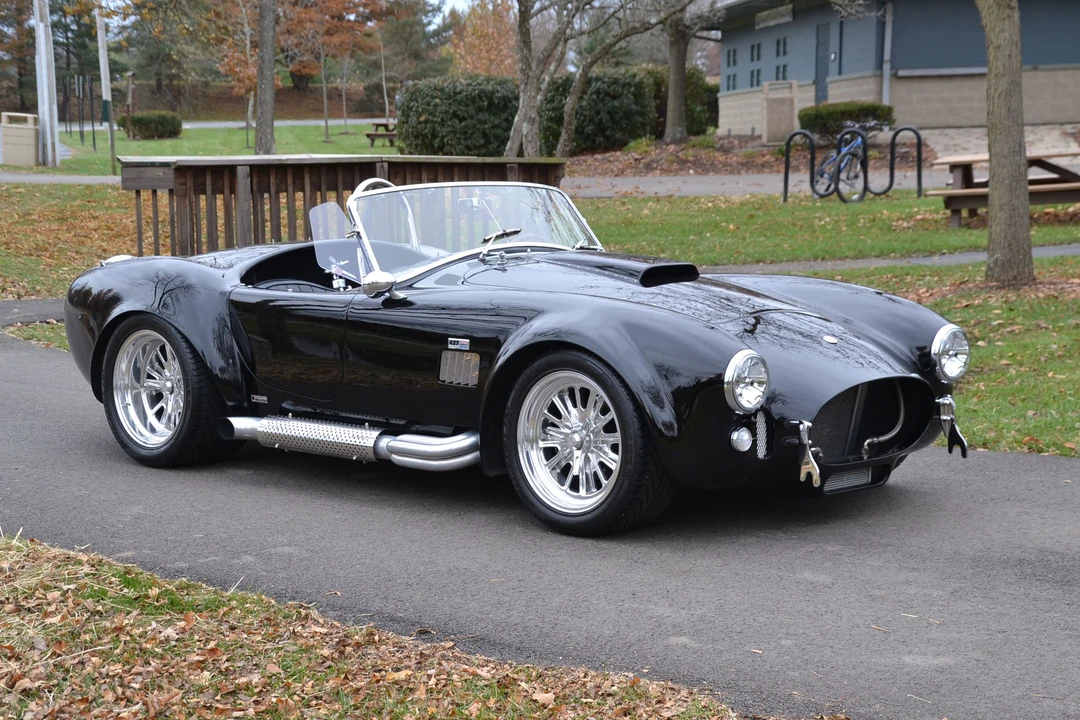 Shelby Cobra Replica - Image 21 of 31