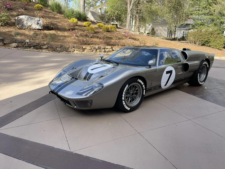 Ford Replica - Image 2 of 31