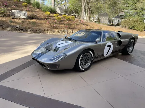 Ford Replica - Image 2 of 31