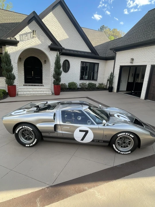 Ford Replica - Image 9 of 31