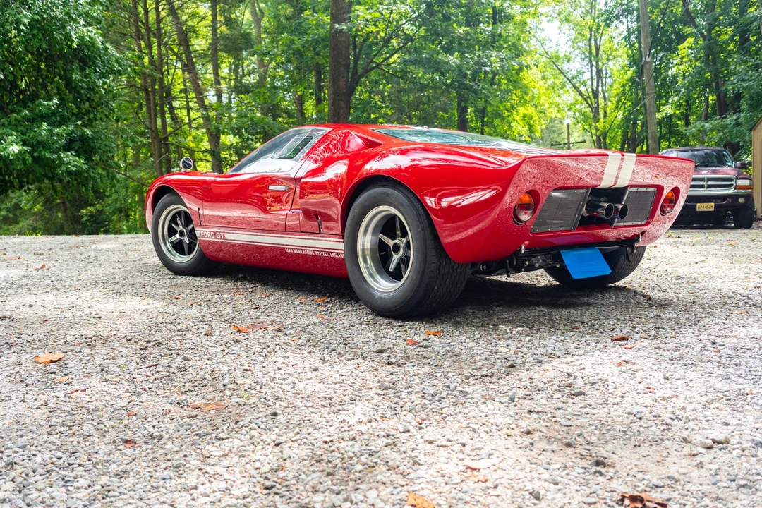 Ford Replica - Image 11 of 31