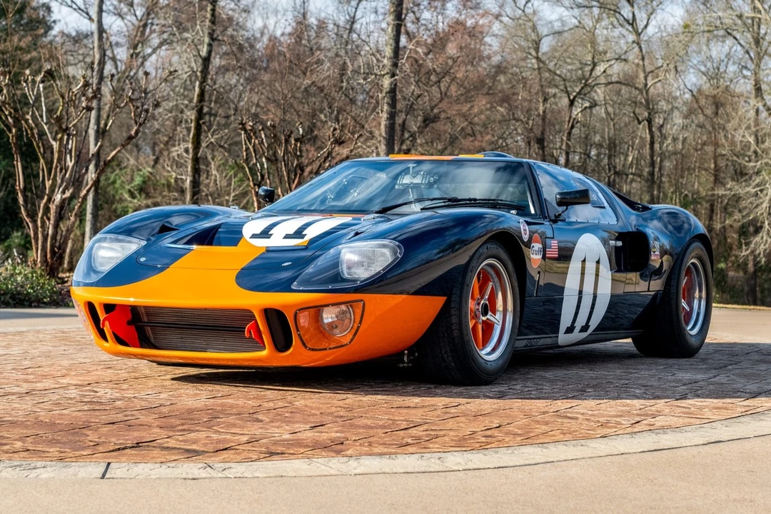 Ford Replica - Image 1 of 31