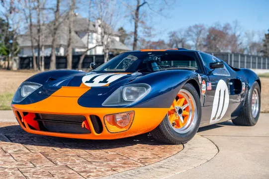 Ford Replica - Image 2 of 31