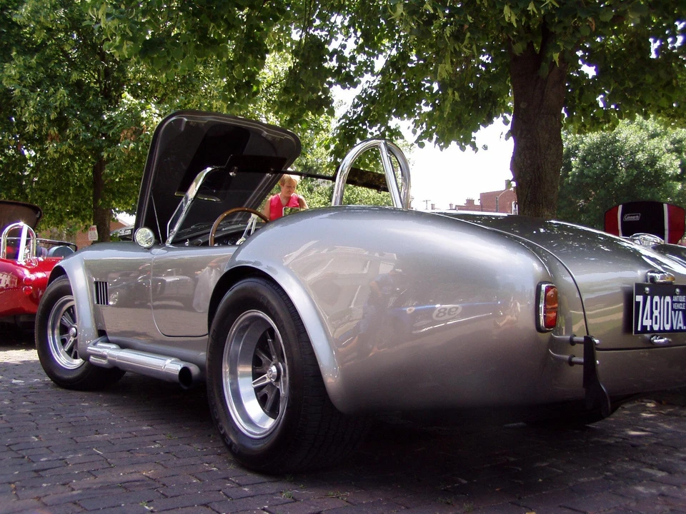 Shelby Cobra Replica - Image 24 of 31