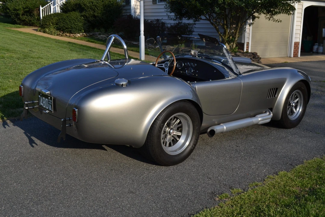 Shelby Cobra Replica - Image 11 of 31